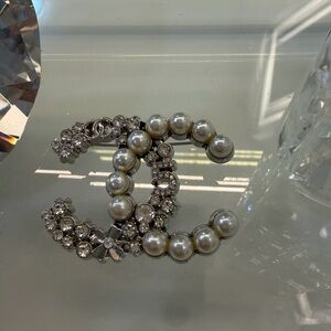 Elegant Silver and Pearl CC Women's Brooch